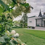 Villa17 Badacsonytomaj