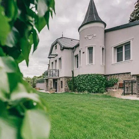 Villa17 3* Badacsonytomaj
