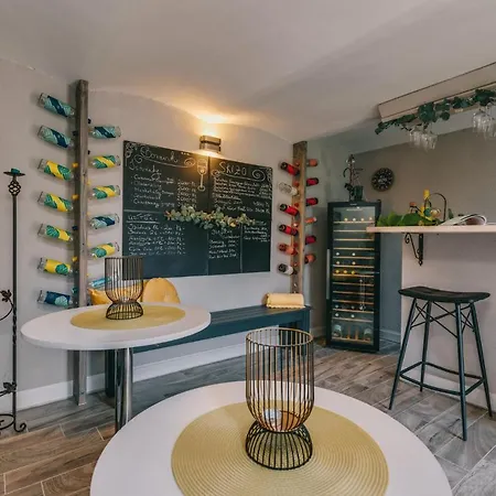 Alojamento de Acomodação e Pequeno-almoço Villa17 Badacsonytomaj