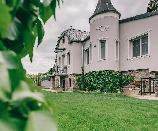 Villa17 4* Badacsonytomaj