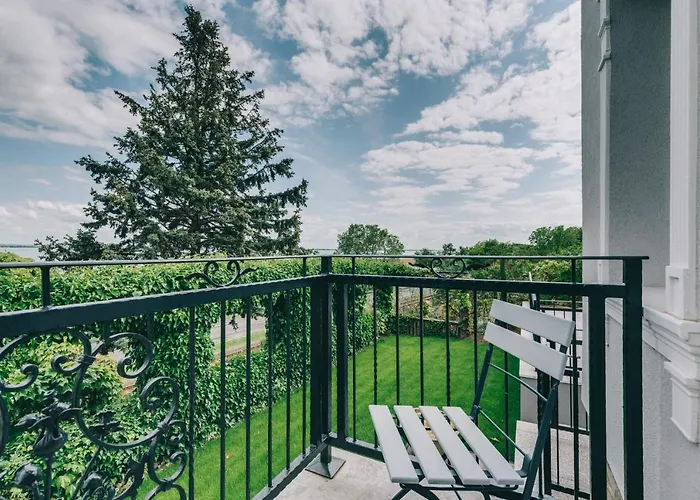 Villa17 4* Badacsonytomaj